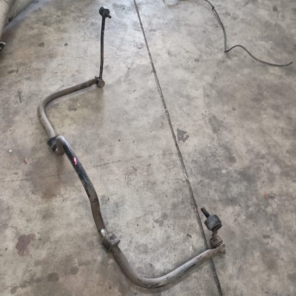 1999-2004 Ford F-250 Rear Axle Sway Bar Stabilizer Mount - Image 3