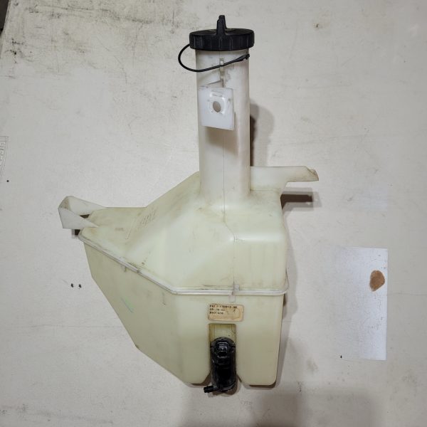 1999-2004 Ford F-250 Washer Fluid Reservoir