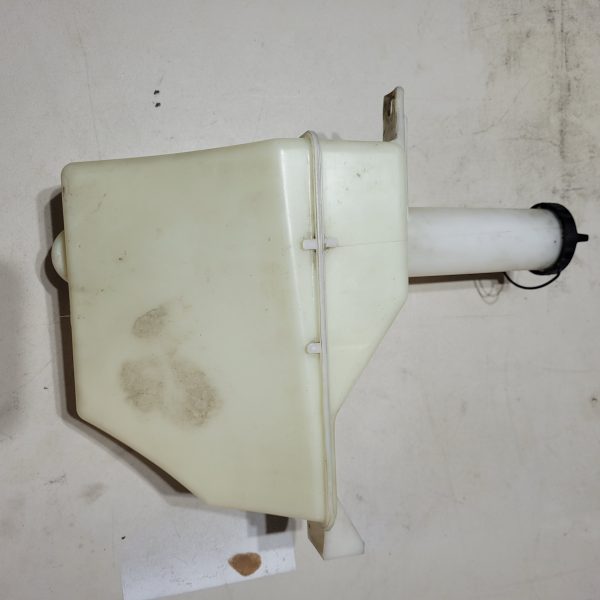 1999-2004 Ford F-250 Washer Fluid Reservoir - Image 2