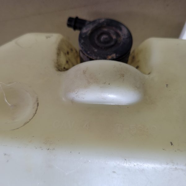 1999-2004 Ford F-250 Washer Fluid Reservoir - Image 3