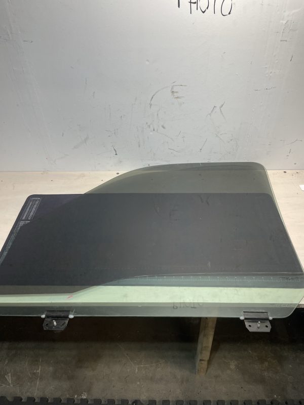 2003 Ford F250 Passenger Side Window (tinted) - Image 2