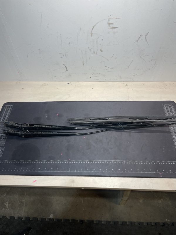 2003 Ford F250 Windshield Wiper Arms (set)
