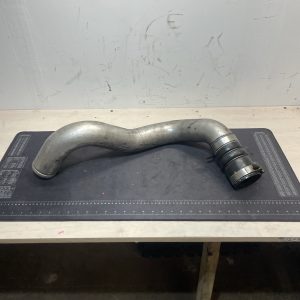 2003 FORD F250 6.0L INTERCOOLER PIPE 3C34-6K769-AB - Driver Side