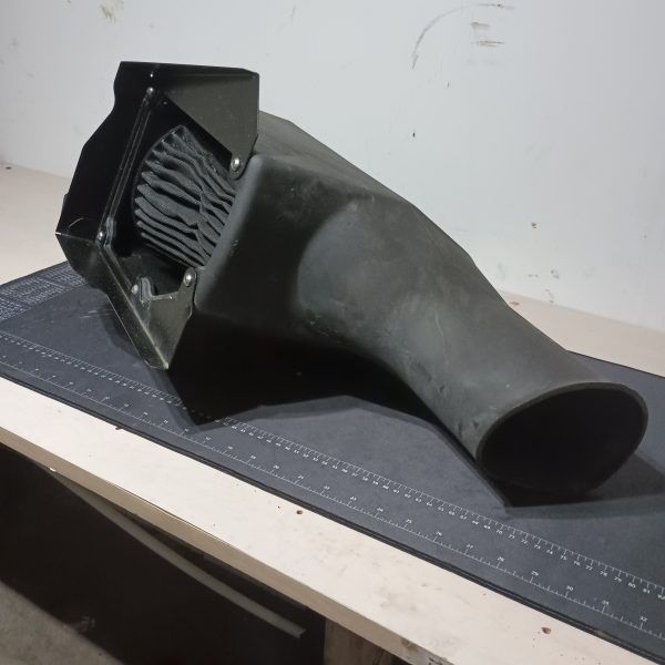 1999-2004 Ford F-250 6.0L Diesel Air Intake with Filter (Airaid) - Image 3
