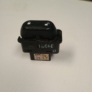 1999-2004 Ford F-250 Door Lock Button - Driver