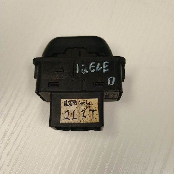 1999-2004 Ford F-250 Door Lock Button - Driver - Image 2