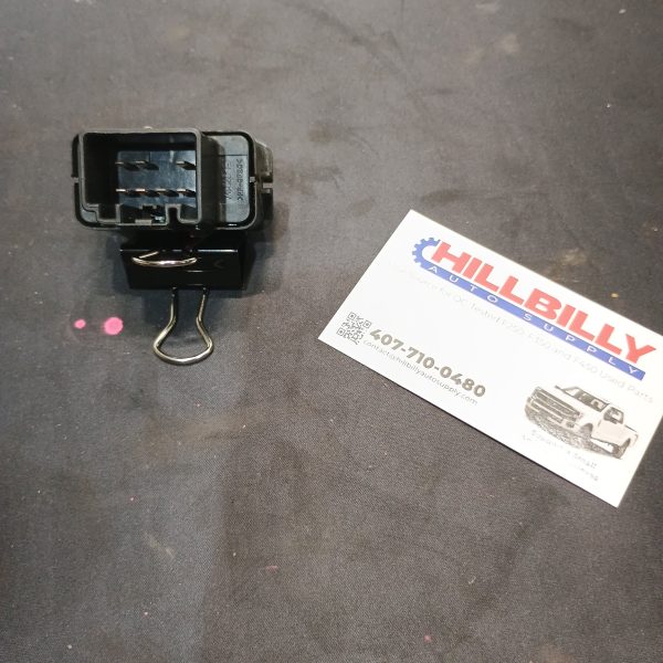 1999-2004 Ford F-250 Door Lock Button - Driver - Image 3