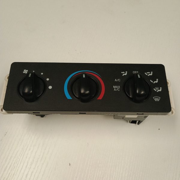 1999-2004 Ford F-250 Heater and AC Control