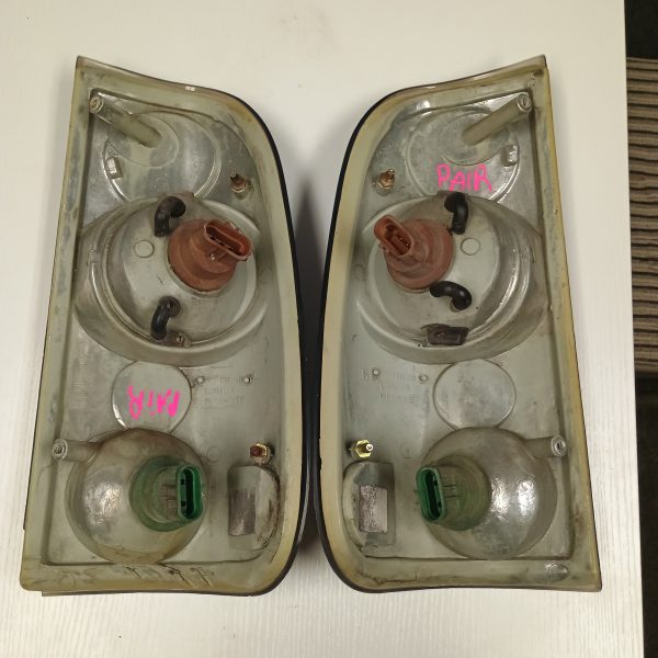 1999-2004 Ford F-250 LED Taillights Pair (Aftermarket) - Image 2