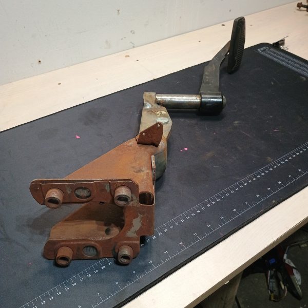 2003 Ford F250 Brake Pedal Assembly -Adjustable. Motor sold Separate. - Image 2