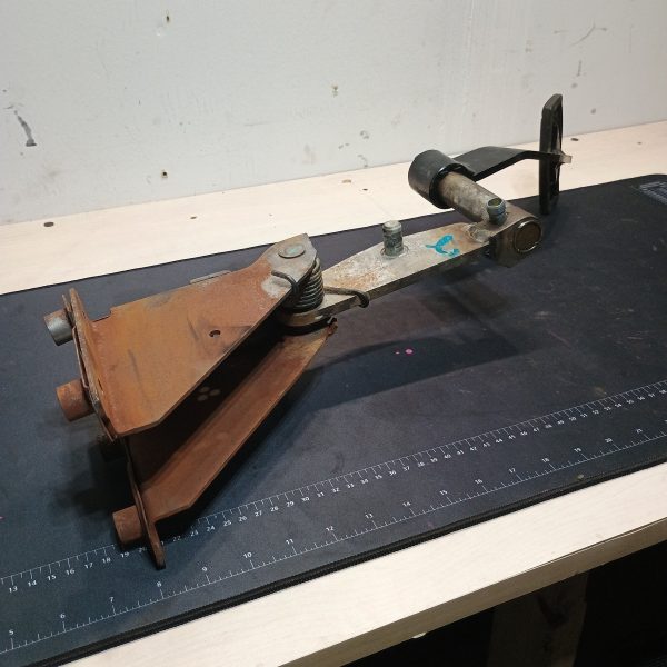 2003 Ford F250 Brake Pedal Assembly -Adjustable. Motor sold Separate. - Image 3