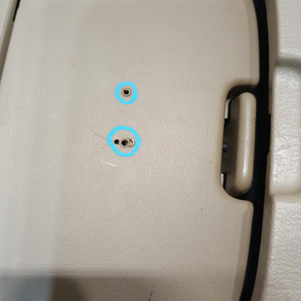 1999-2004 Ford F-250 Overhead Console Assembly Without Moonroof - Image 2
