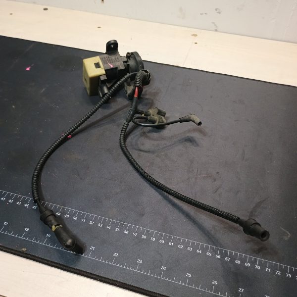 1999-2004 Ford F-250 4WD Hub Locking Solenoid - Image 2