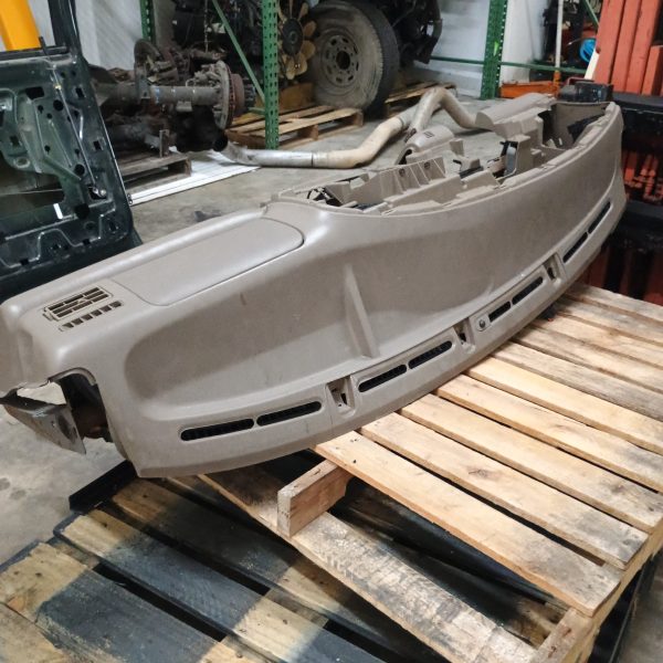2003 Ford F250 Dashboard Assembly with Harness, Bag and Glovebox - Image 4