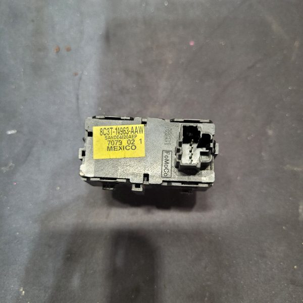 2008 Ford F-350 Lock Switch - Image 2