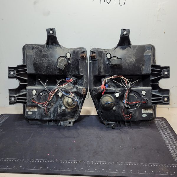 2008 Ford F-350 Aftermarket Headlights - Image 2