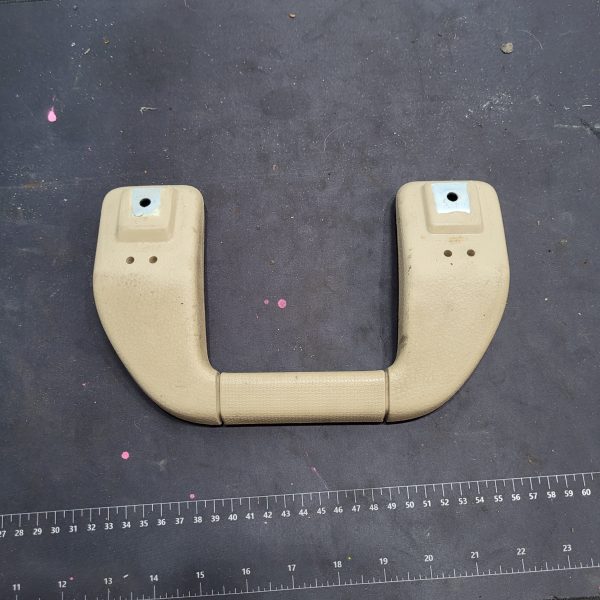 2008 Ford F-350 B-Pillar Interior Handle - Image 2