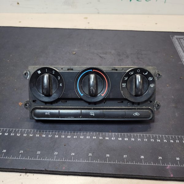 2008 Ford F-350 A/C Control Switch Module