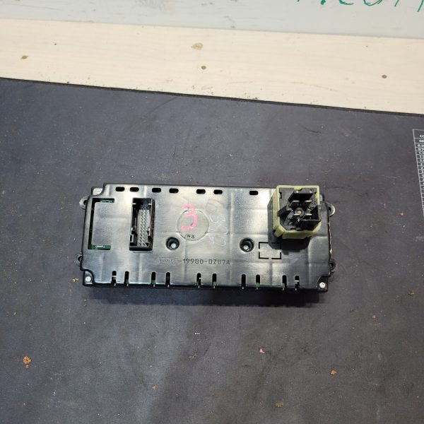 2008 Ford F-350 A/C Control Switch Module - Image 2