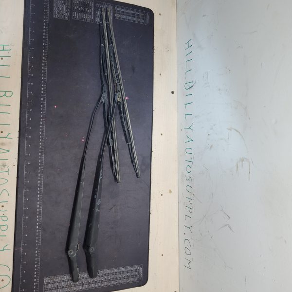 2008 Ford F-350 Windshield Wiper and Arms