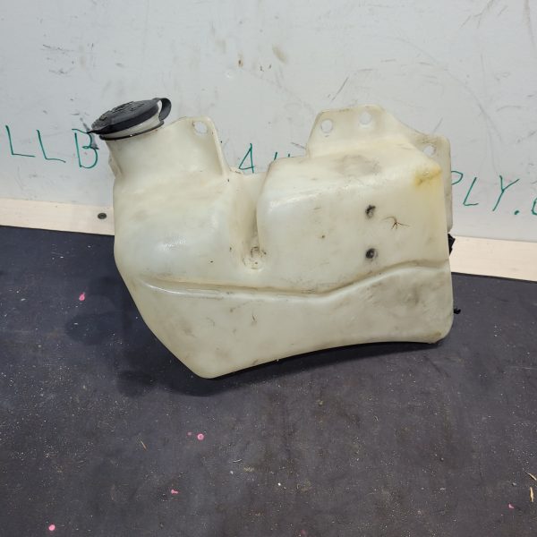 2008 Ford F-350 Washer Fluid Reservoir - Image 2