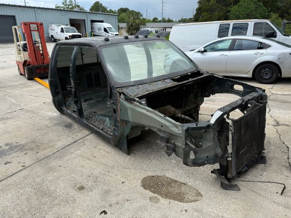 2003 Ford F250 Truck Cab with Title - Image 4