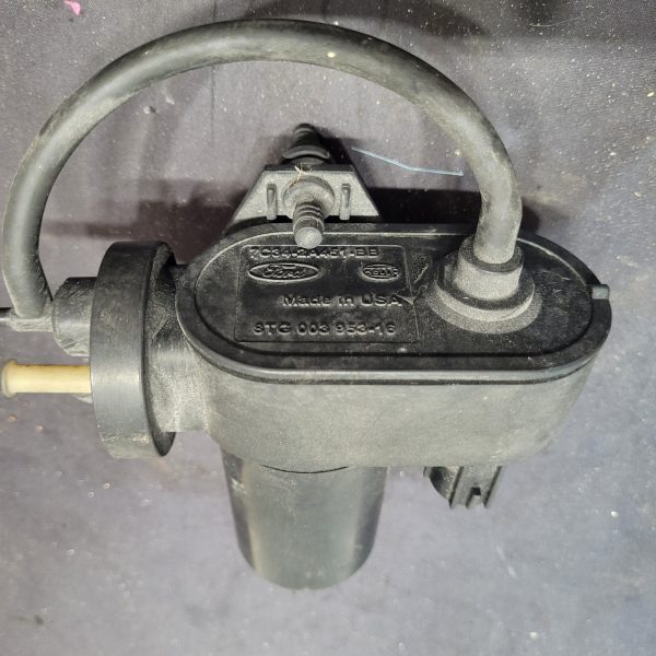 2008 Ford F-350 Vacuum Pump - Image 2