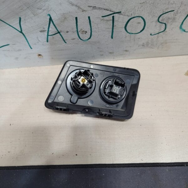 2015 Ford F-250 Power Point/Exhaust Brake Switch - Image 2