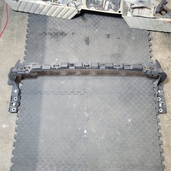 2015 Ford F-250 Lower Radiator Support Bracket