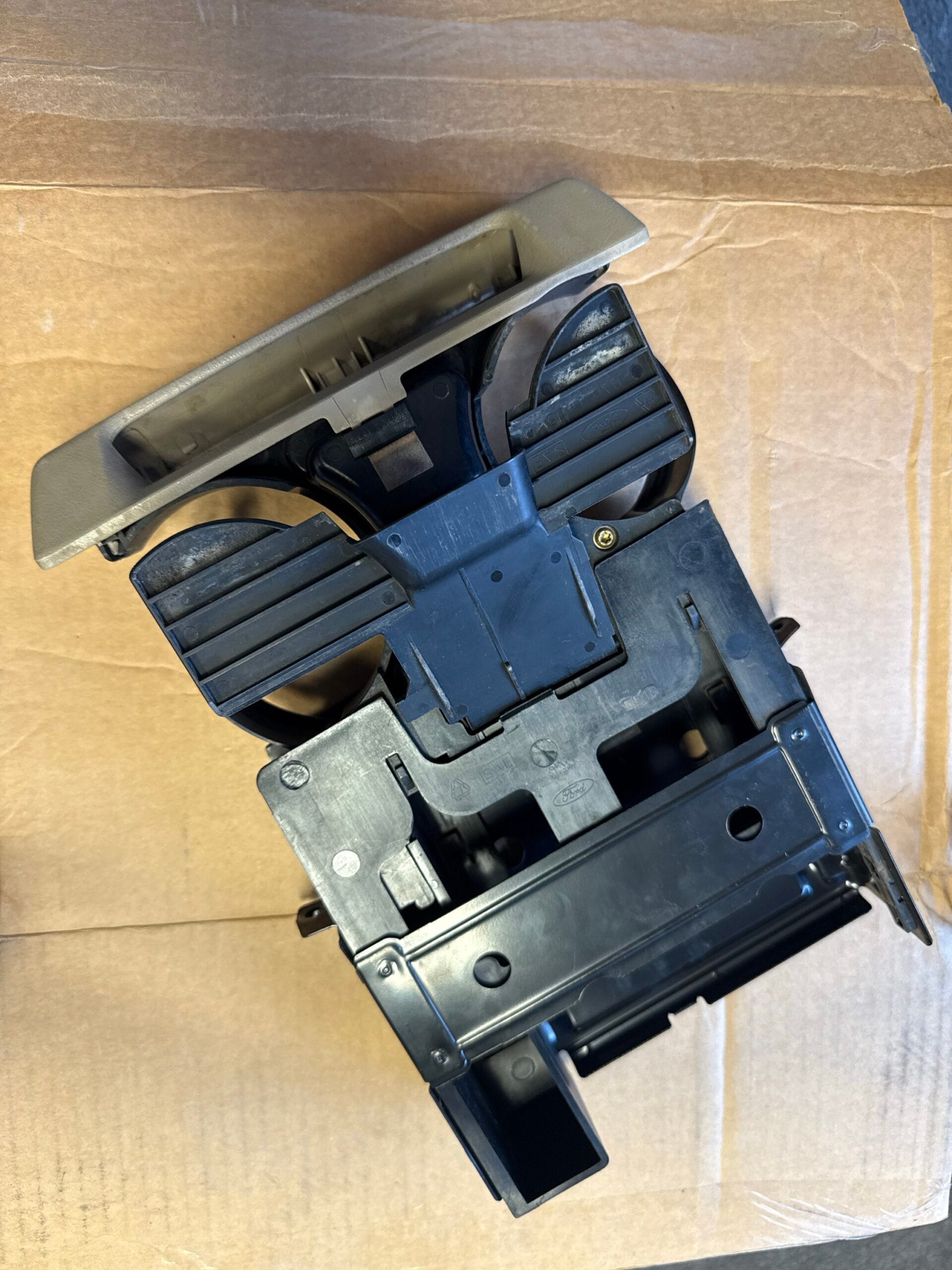 2005-2007 Ford F250 cup holder - Image 2