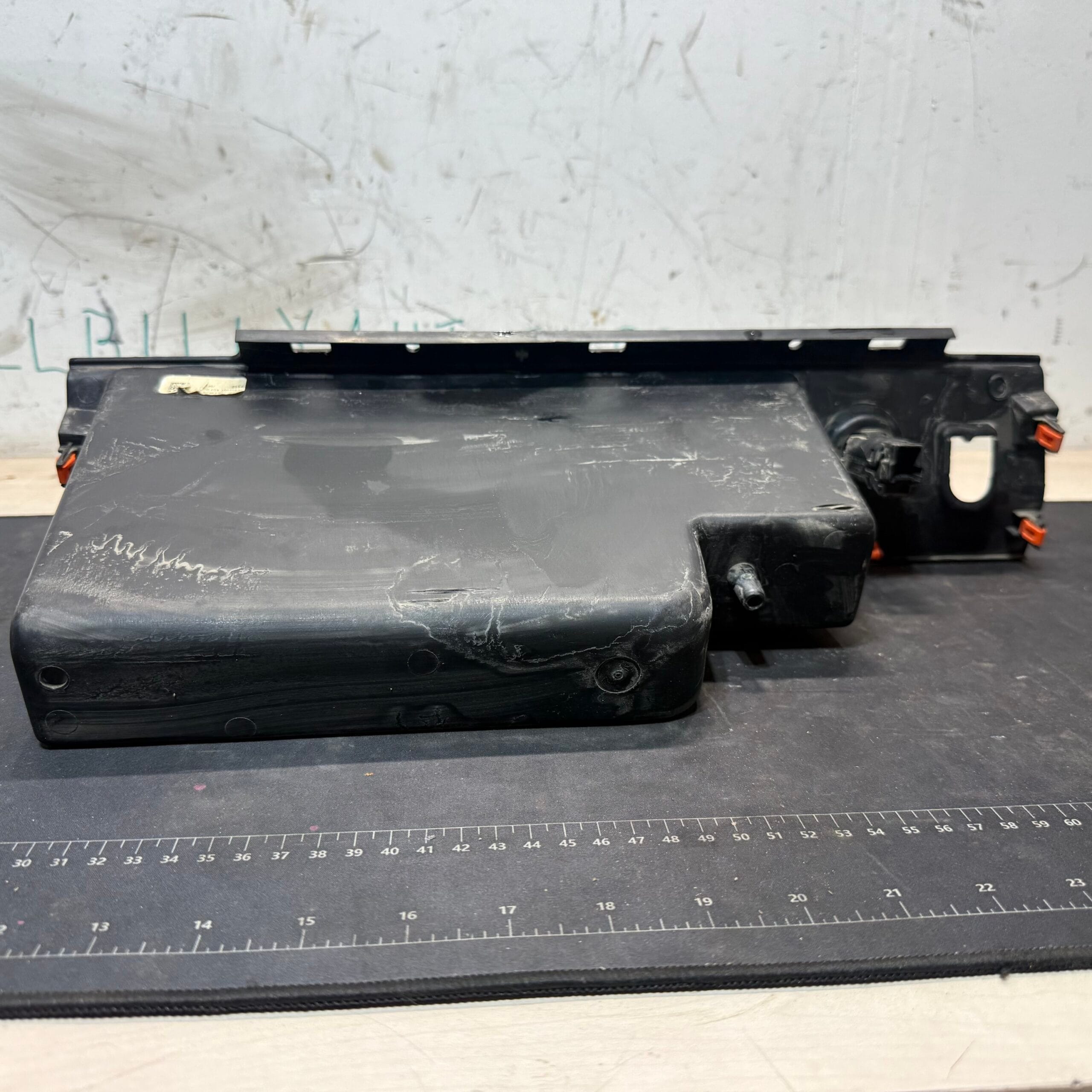 2019 Ford F350 Glove Box Assembly - Image 2