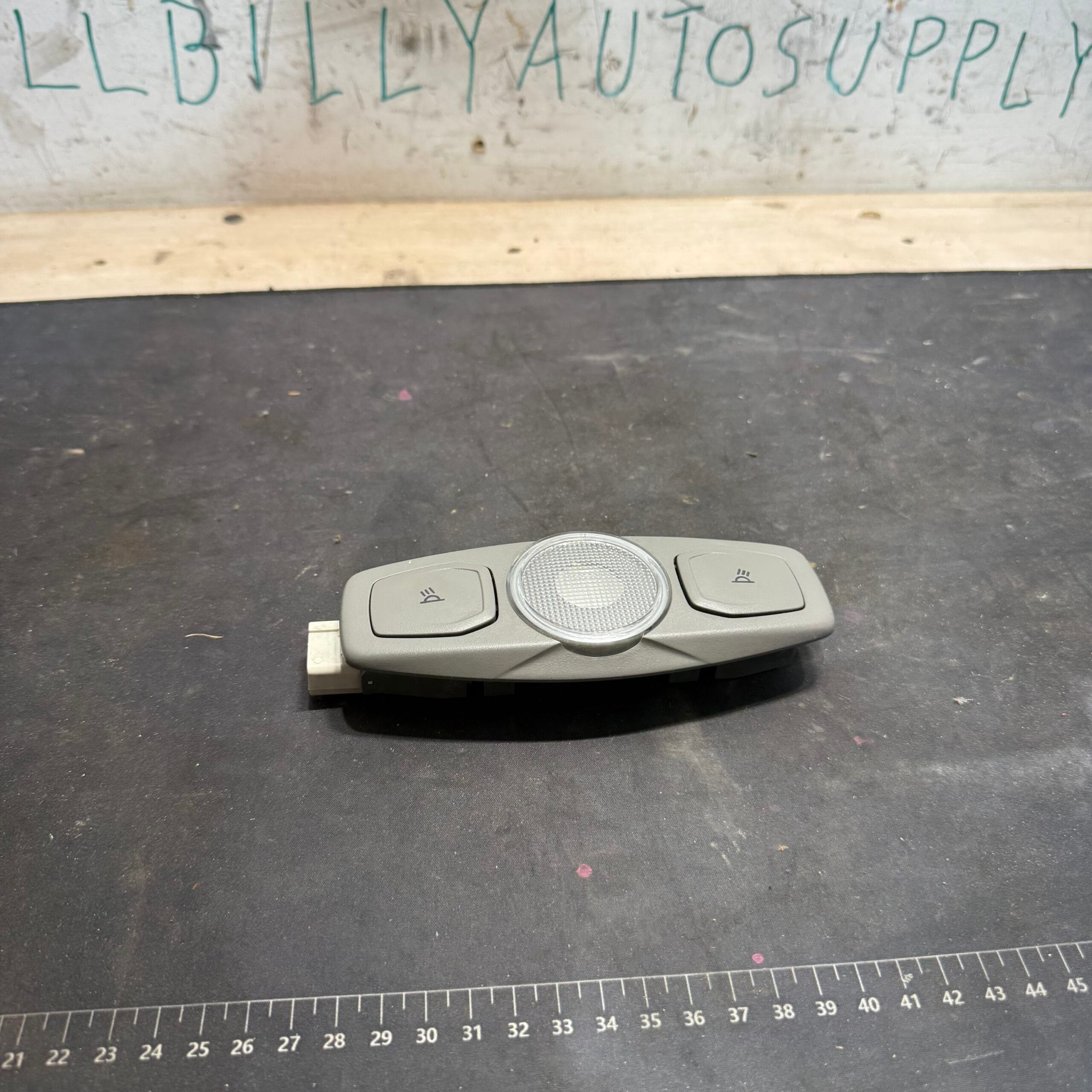 2019 Ford F350 Rear Seat Overhead Light
