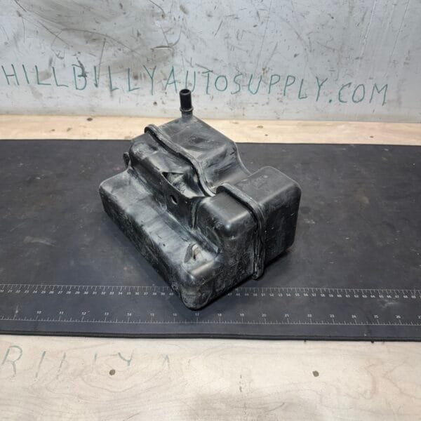 2019 Ford F-350 Vacuum Reservoir
