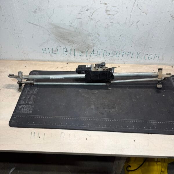 2019 Ford F-350 Windshield Wiper Assembly and Motor - Image 2