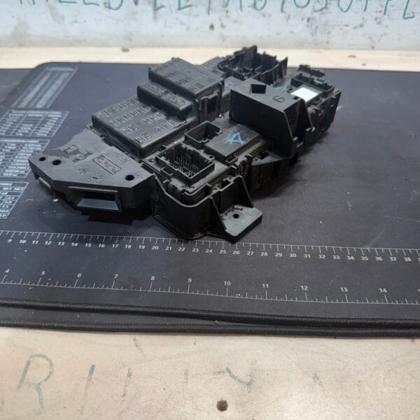 2011-2016 Ford F250 Interior Fuse Box - Used