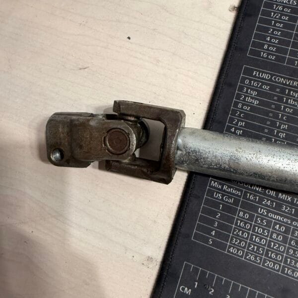 2011-2016 Ford F250 Steering Shaft - Used - Image 2