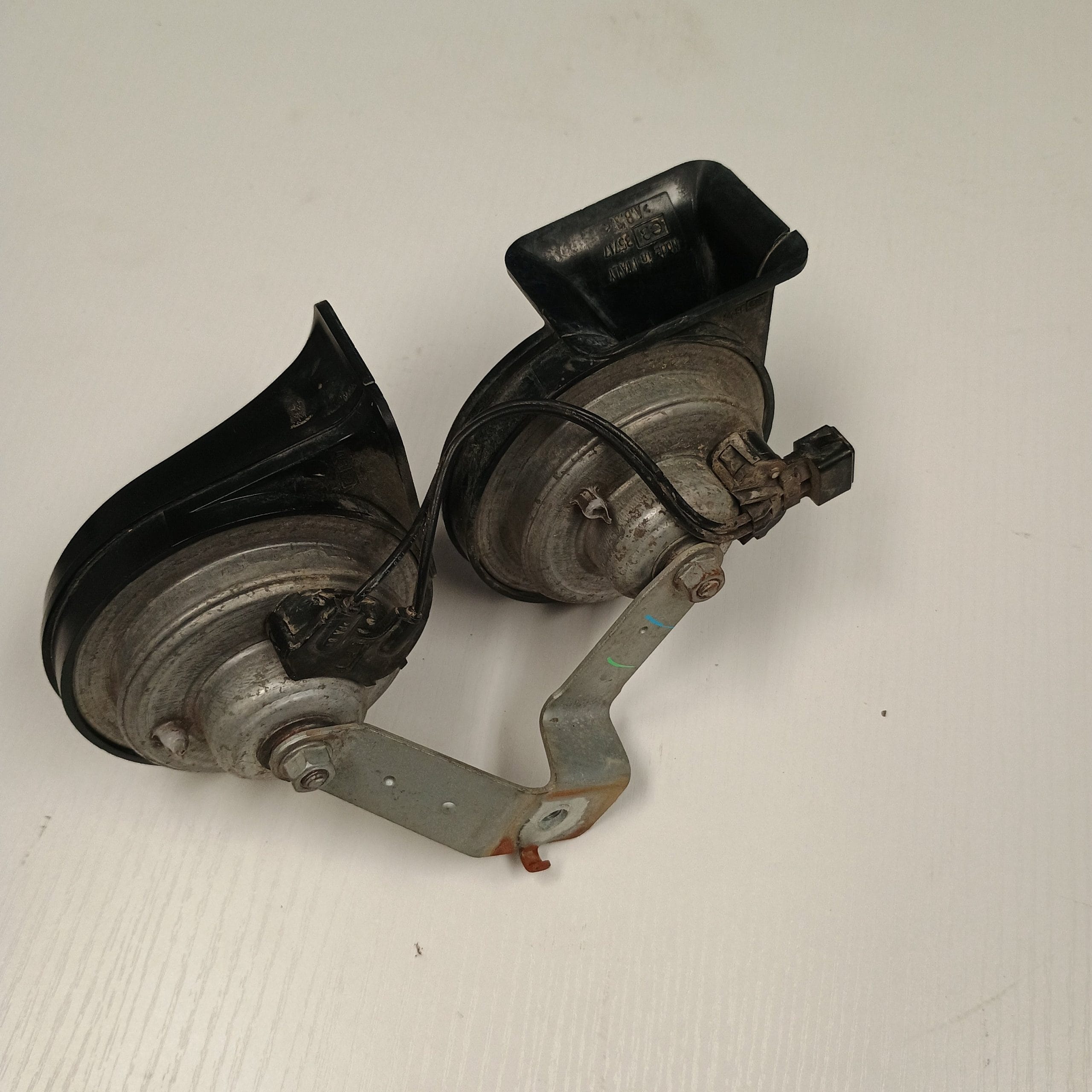 1999-2007 Ford F250 Horn - Image 2