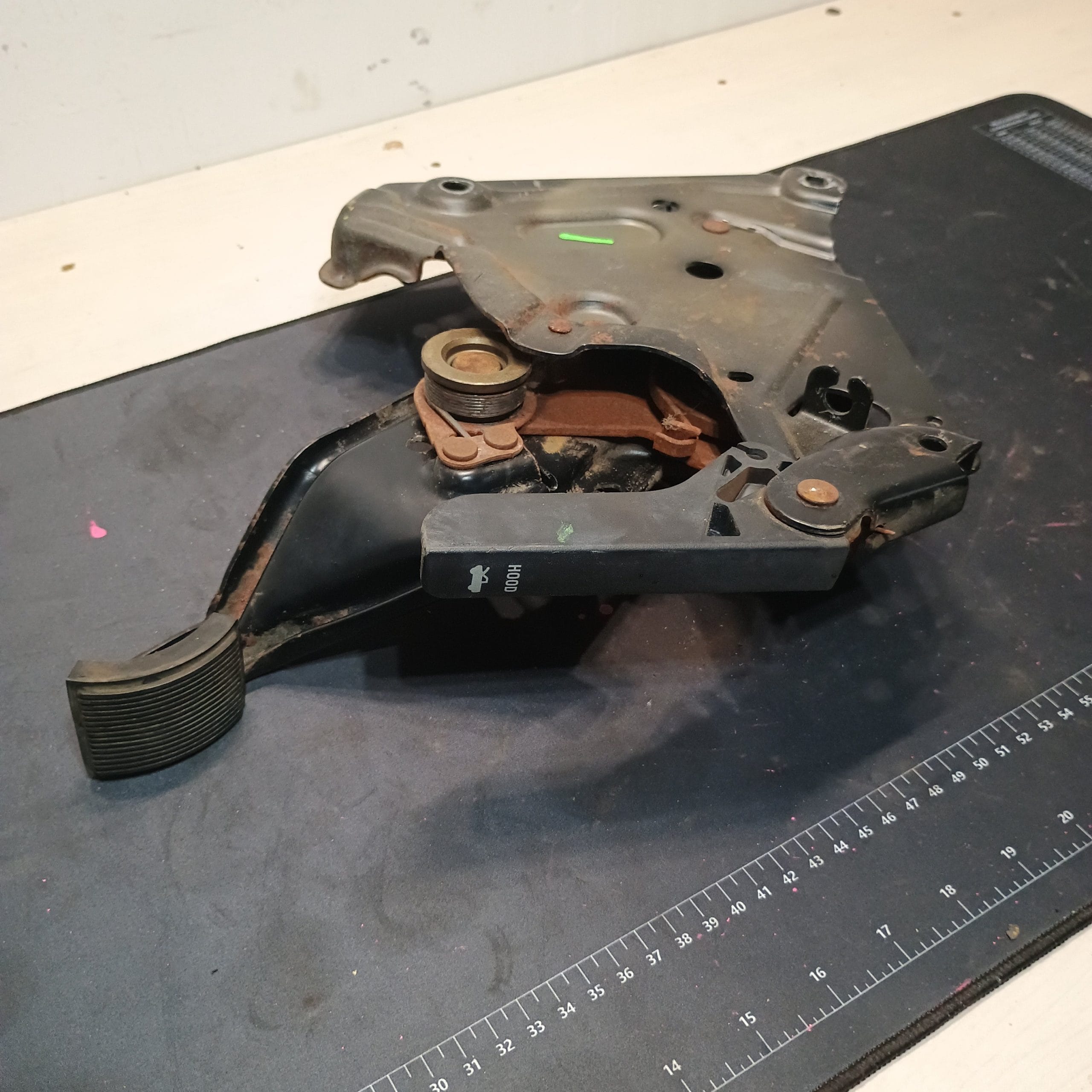 2003 Ford F250 Parking Brake Assembly - Image 2