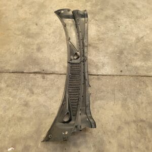 2008 Ford F-350 Windshield Wiper Cowl