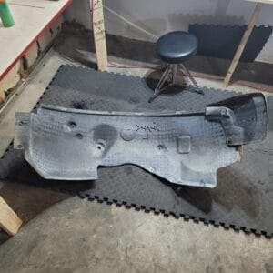 2008 Ford F-350 King Ranch Front Driver Wheel Well Cover