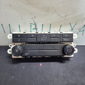 2015 Ford F-250 A/C Control Buttons