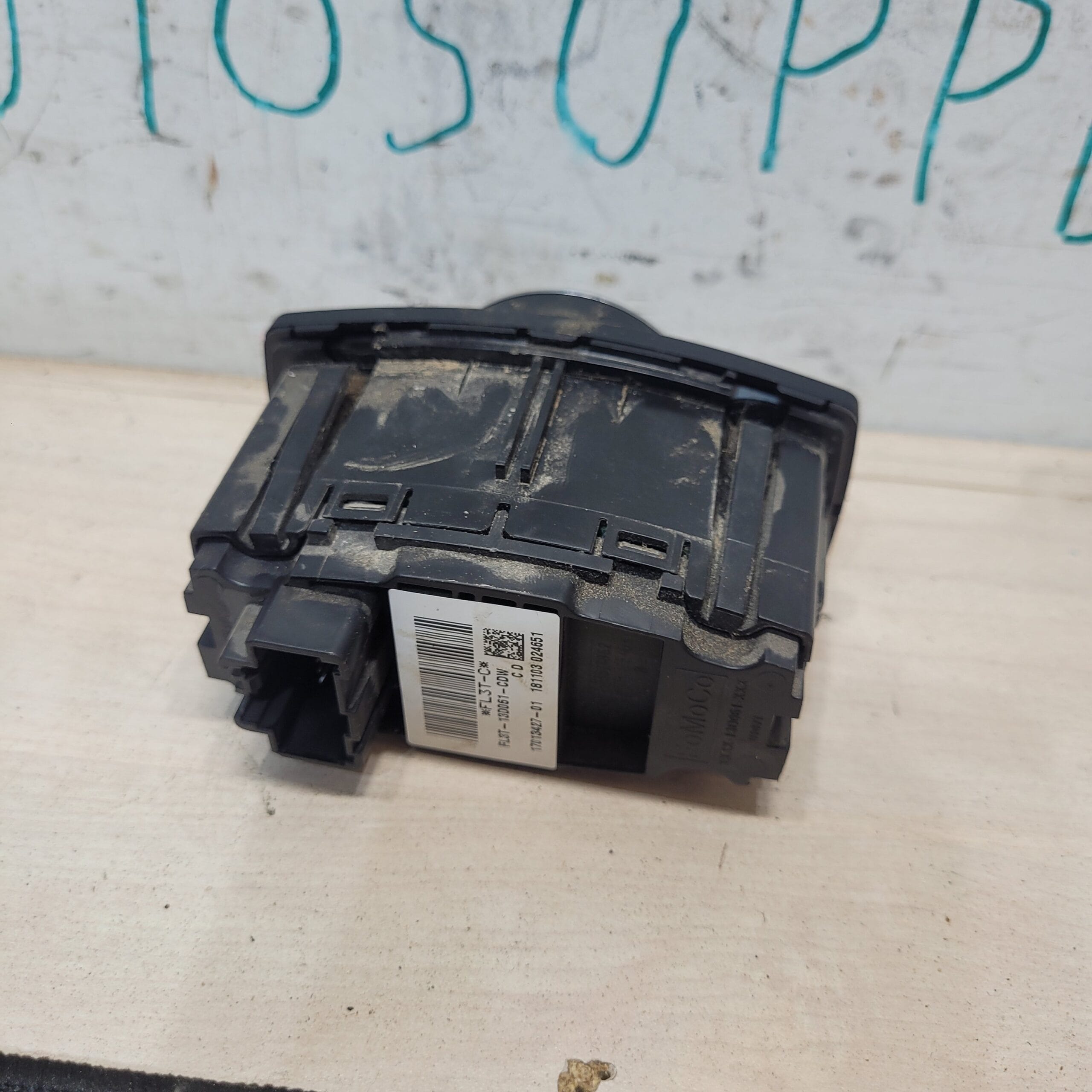 2019 Ford F350 Headlight Switch - Image 2