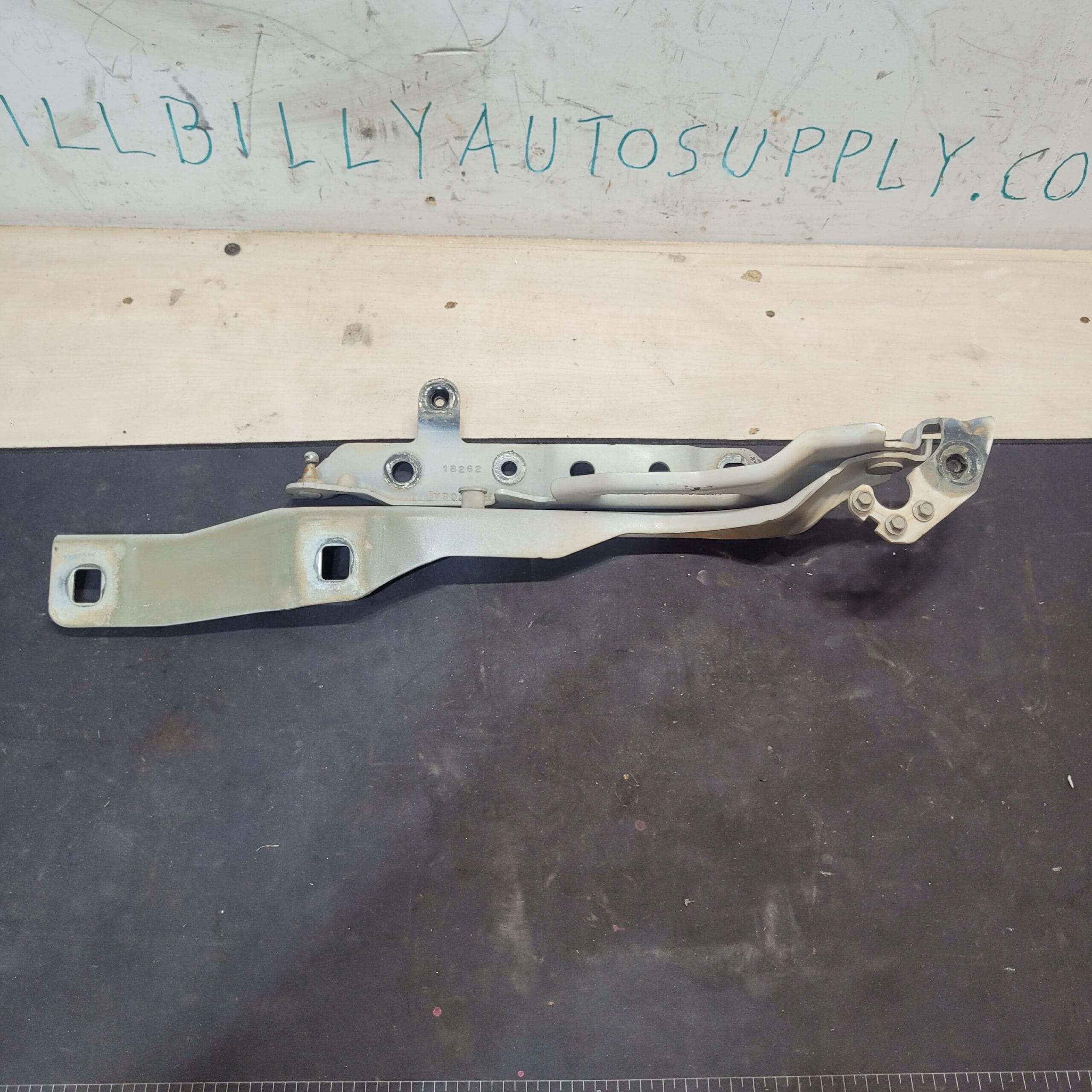 2019 Ford F350 Passenger Side Hood Hinge - Image 2