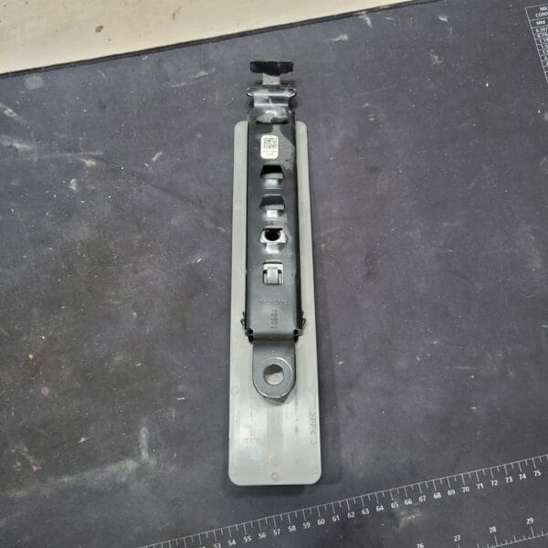 2019 Ford F-350 Seatbelt Adjuster - Image 2