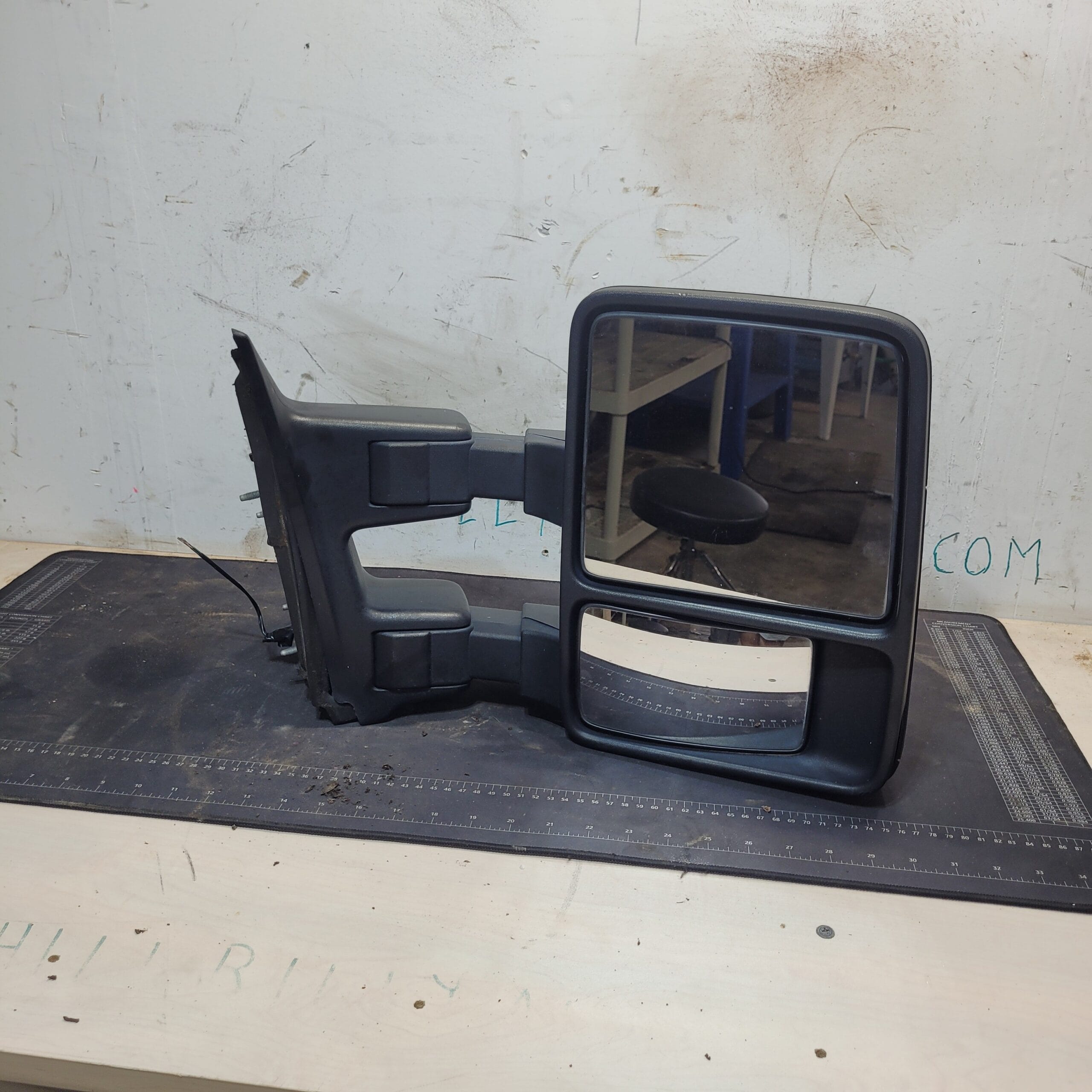 2011-2016 Ford F250 F350 Tow Mirror Passenger (Right) - Like New